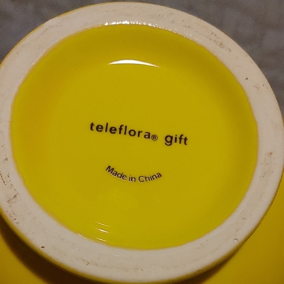 ✅$5 Add On Yellow Smiley Face Mug - Picture 2 of 6